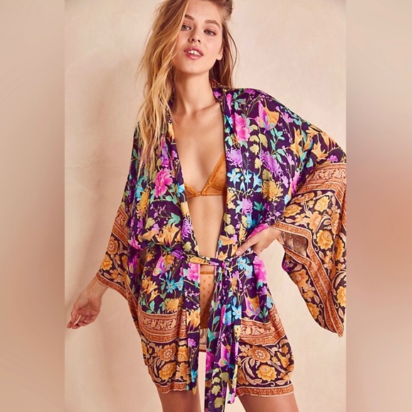 🌺🎉HP🎉🌺 NWT Spell & The Gypsy Butterfly Short Robe - Picture 2 of 16